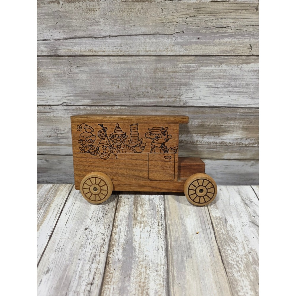 Vintage‎ 1986 Toystalgia Wooden Clown Circus Truck Coin Bank Golden Valley MN